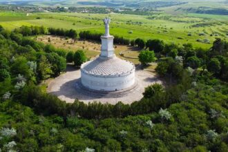 Ce se ascunde în spatele monumentului de la Adamclisi